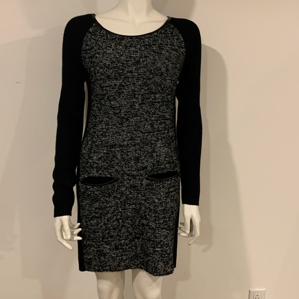Knit dress with lured and leather trim
